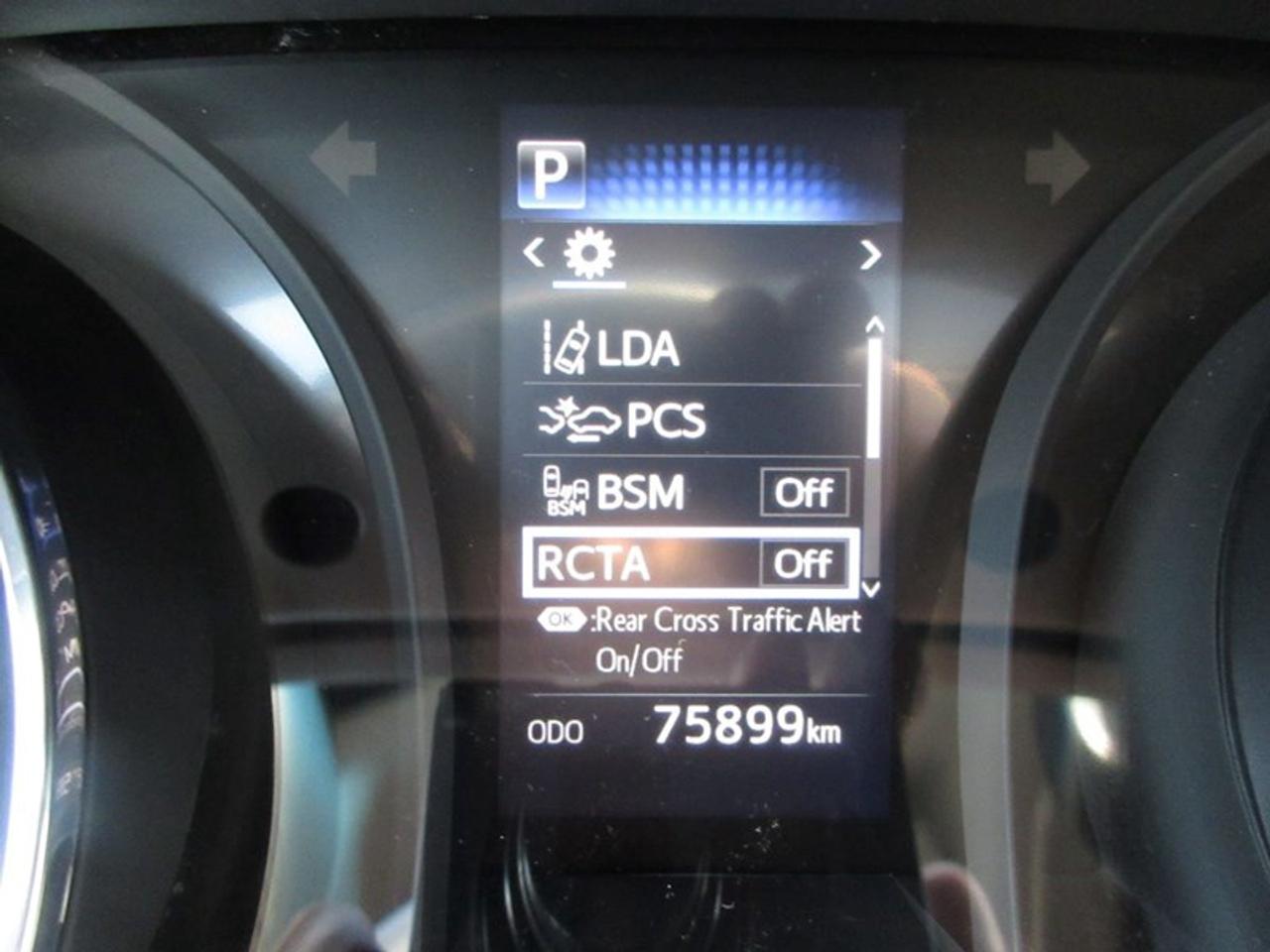 2020 Toyota Camry SE Photo