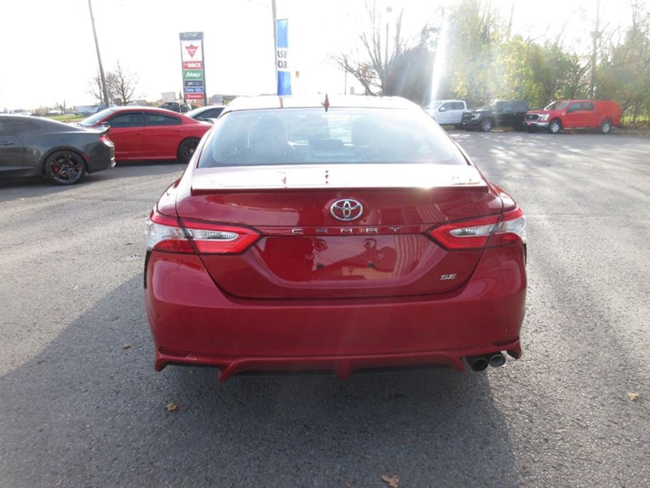 2020 Toyota Camry SE Photo