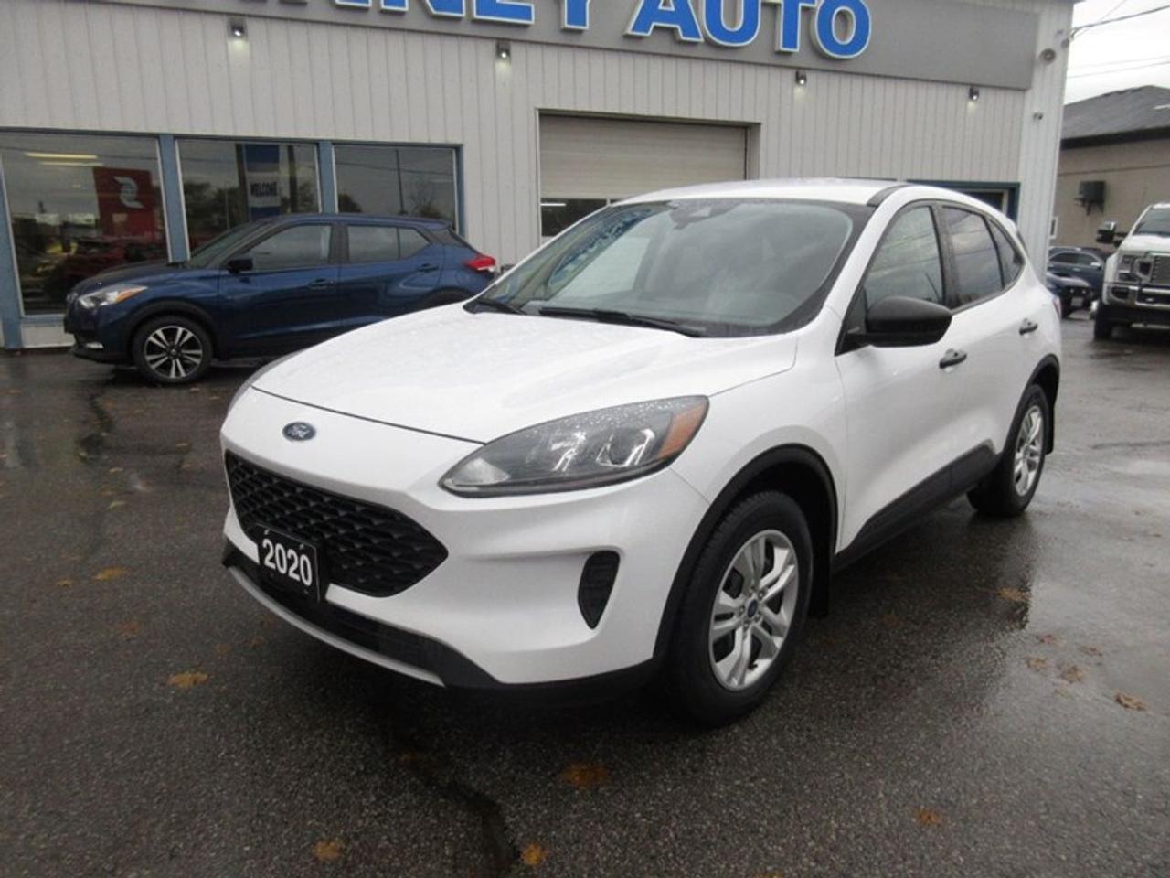 2020 Ford Escape S Photo2