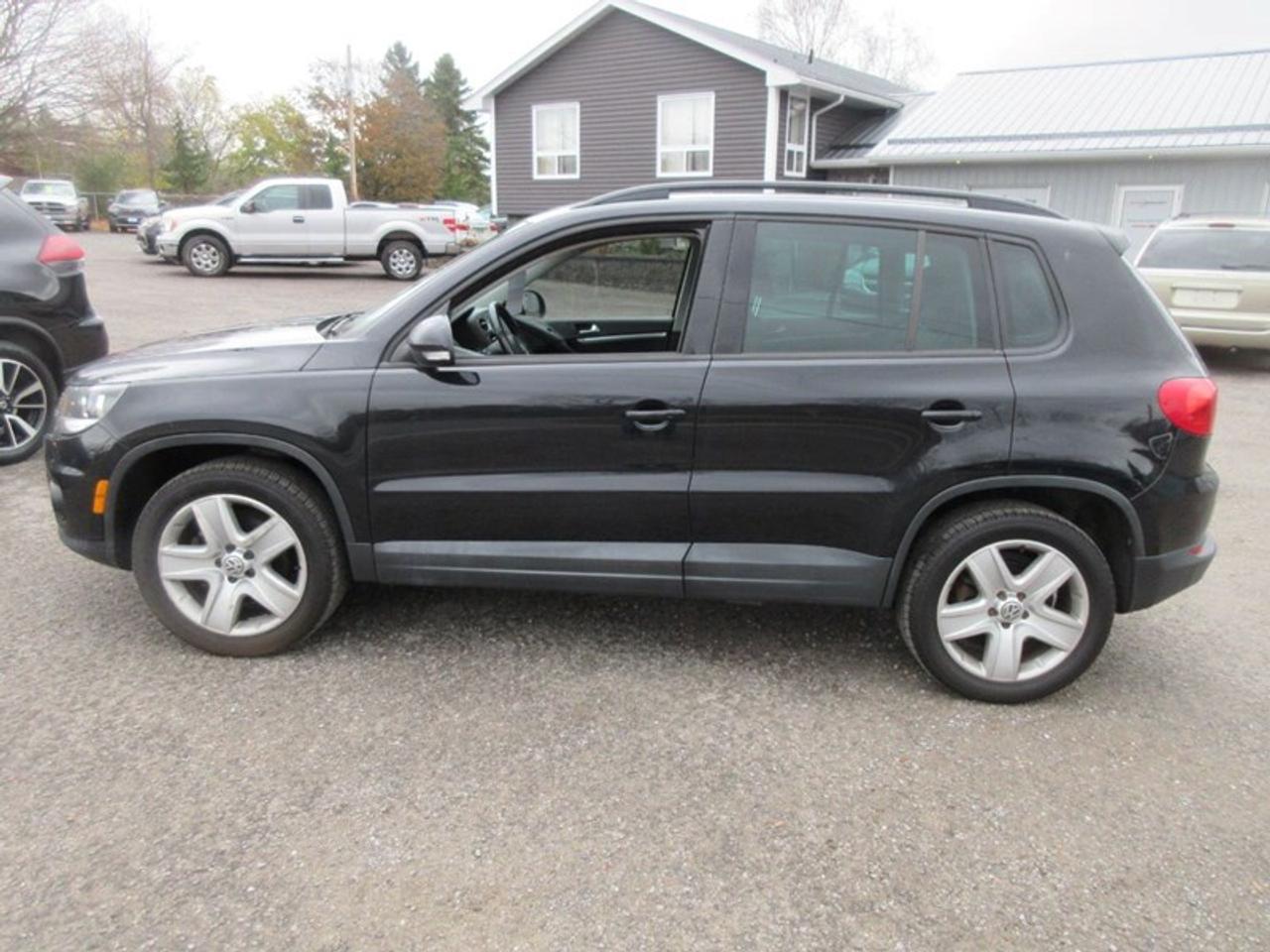2016 Volkswagen Tiguan COMFORTLINE 4Motion Photo5