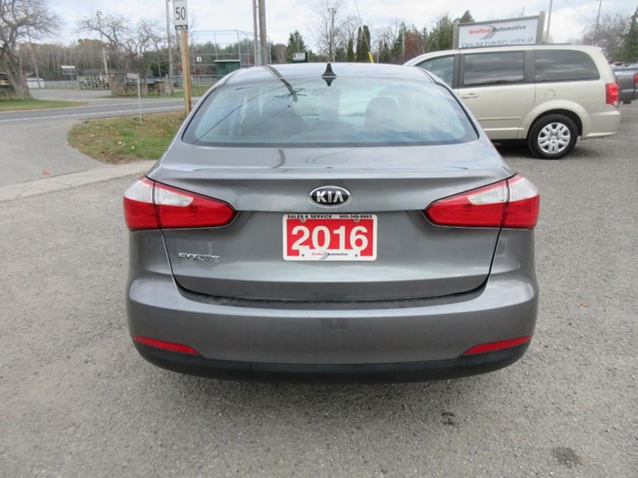 2016 Kia Forte LX Photo