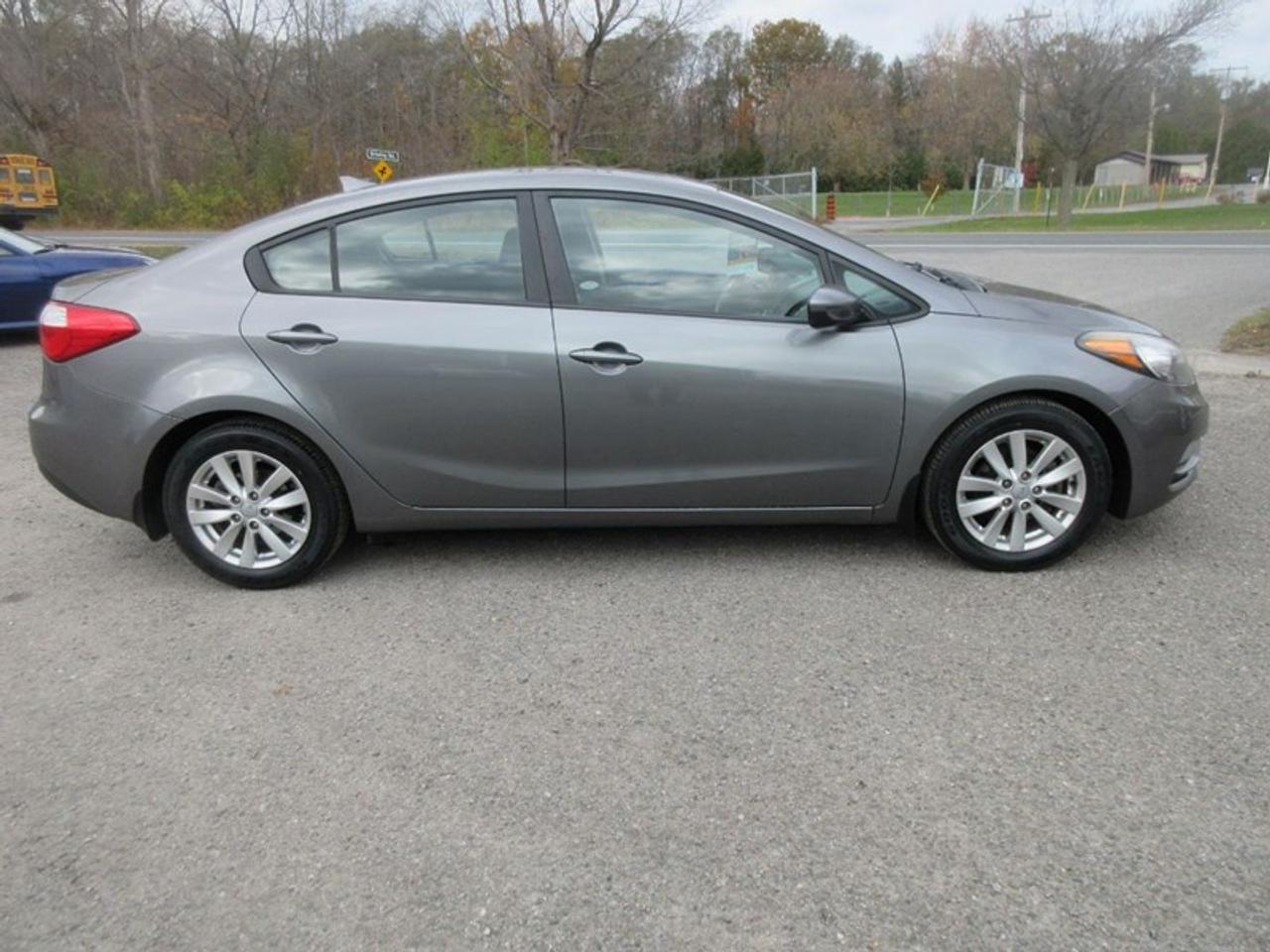 2016 Kia Forte LX Photo