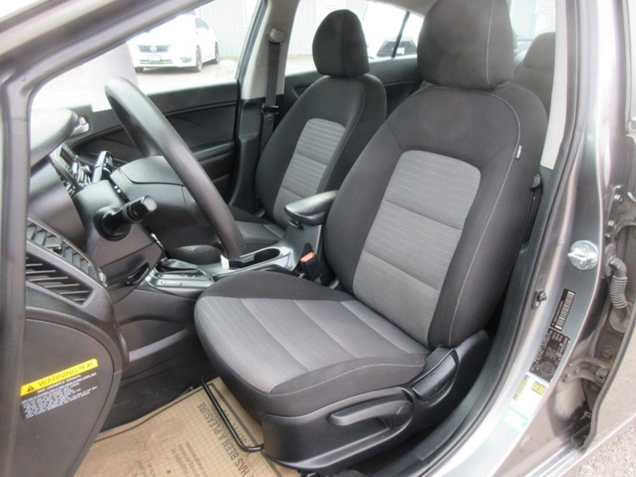 2016 Kia Forte LX Photo