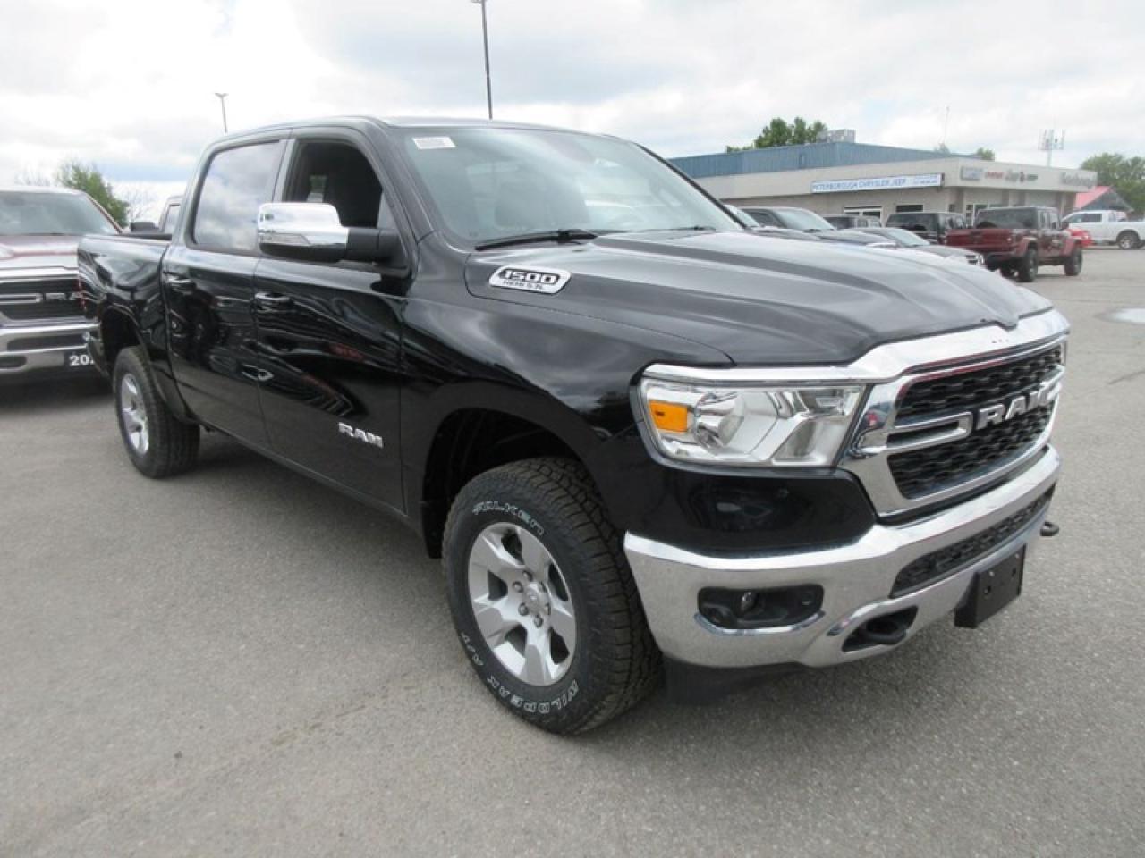 2022 RAM 1500 Crew Cab Big Horn 4X4 Photo3