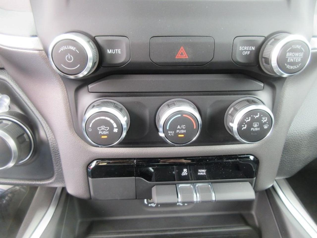 2022 RAM 1500 Crew Cab Big Horn 4X4 Photo