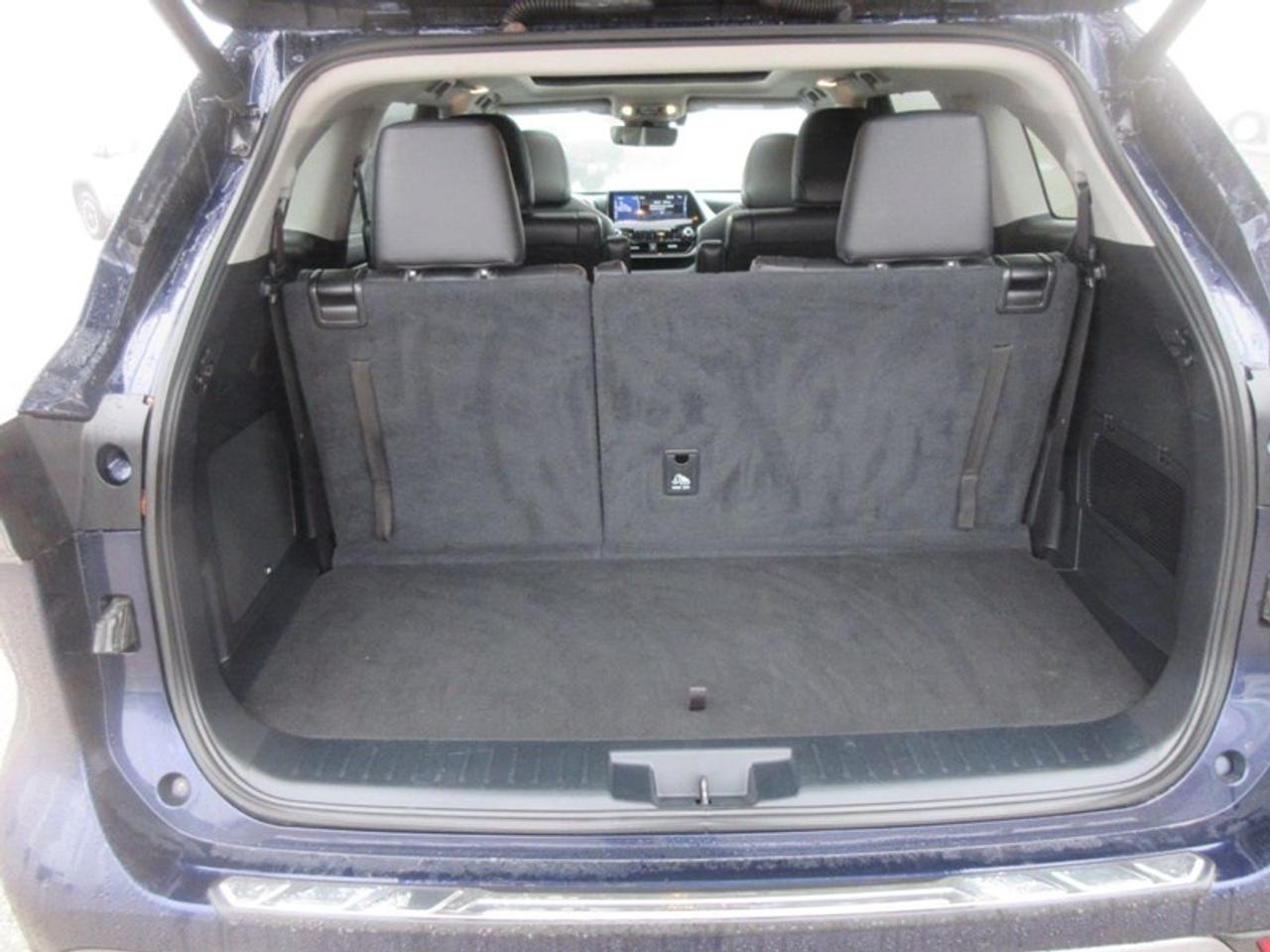 2022 Toyota Highlander Plantium  AWD Photo