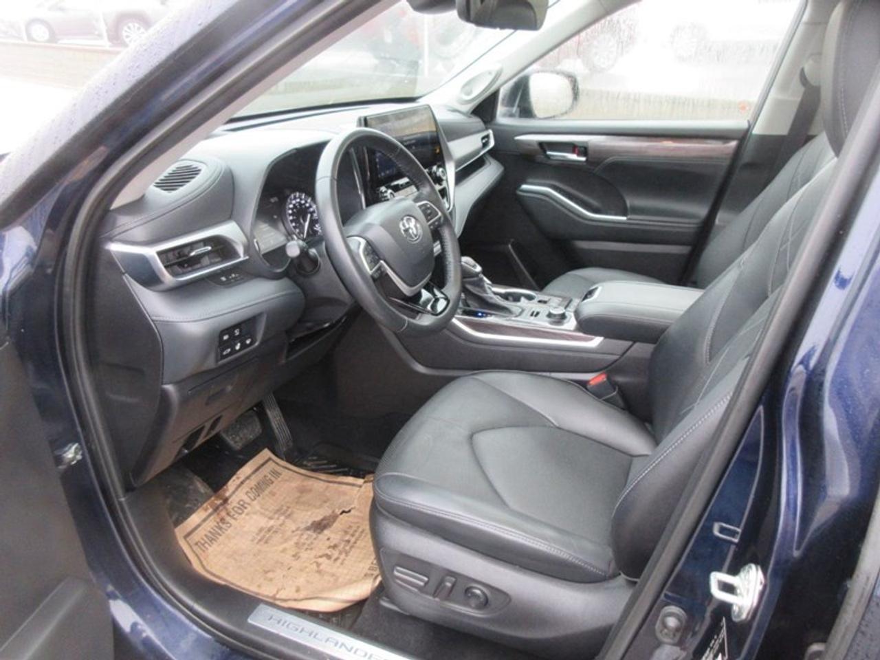 2022 Toyota Highlander Plantium  AWD Photo