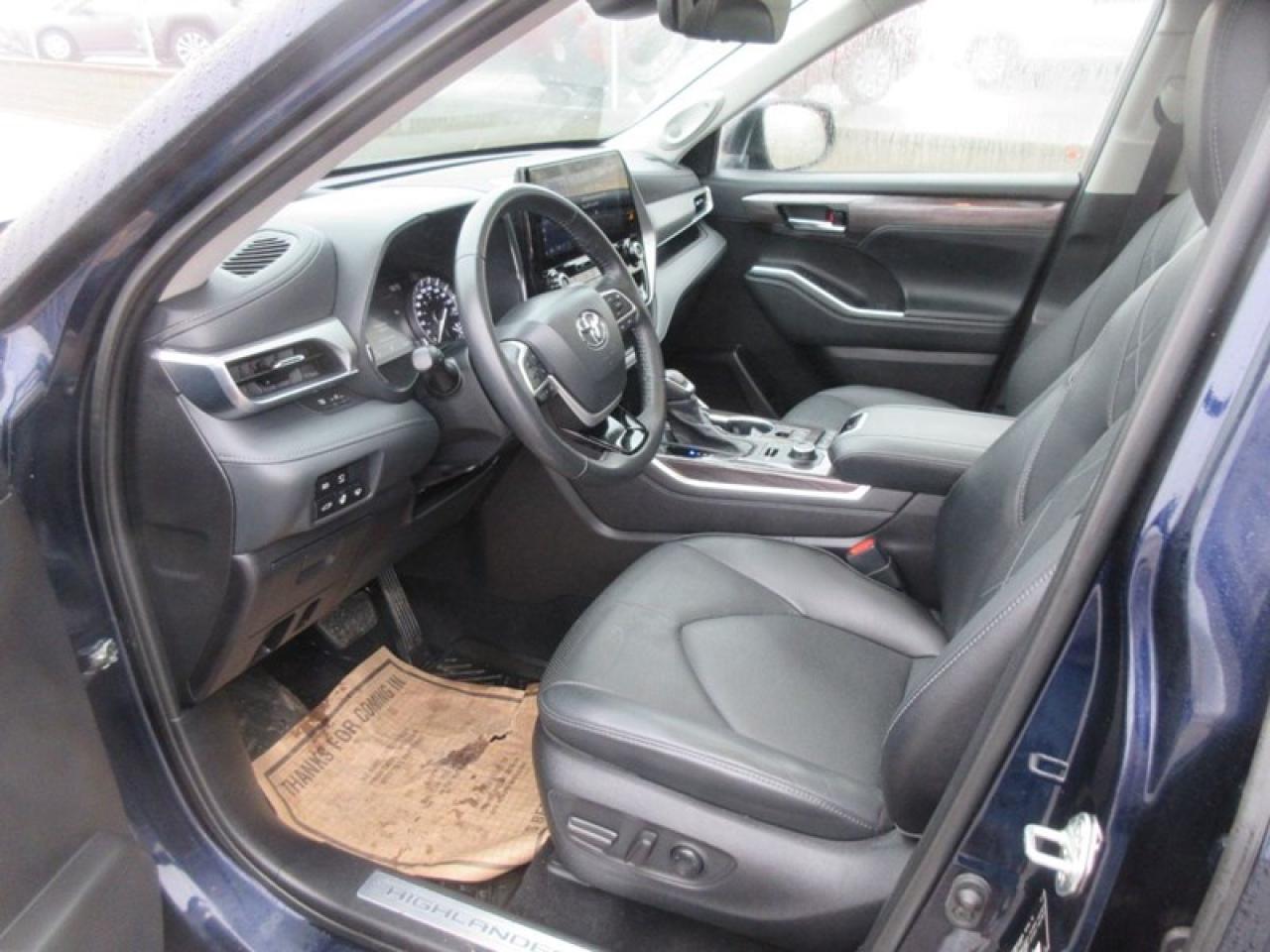 2022 Toyota Highlander Plantium  AWD Photo