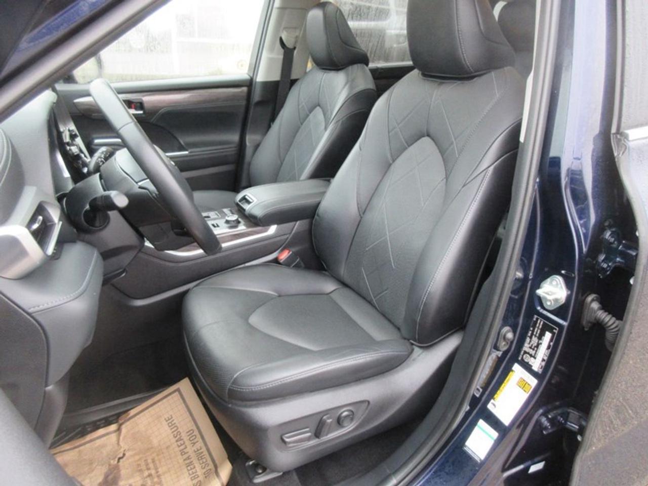 2022 Toyota Highlander Plantium  AWD Photo