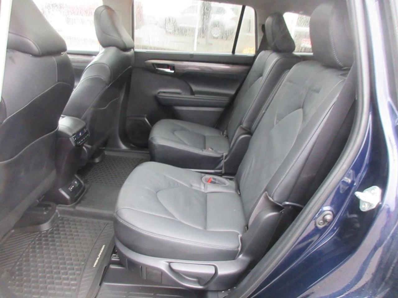 2022 Toyota Highlander Plantium  AWD Photo