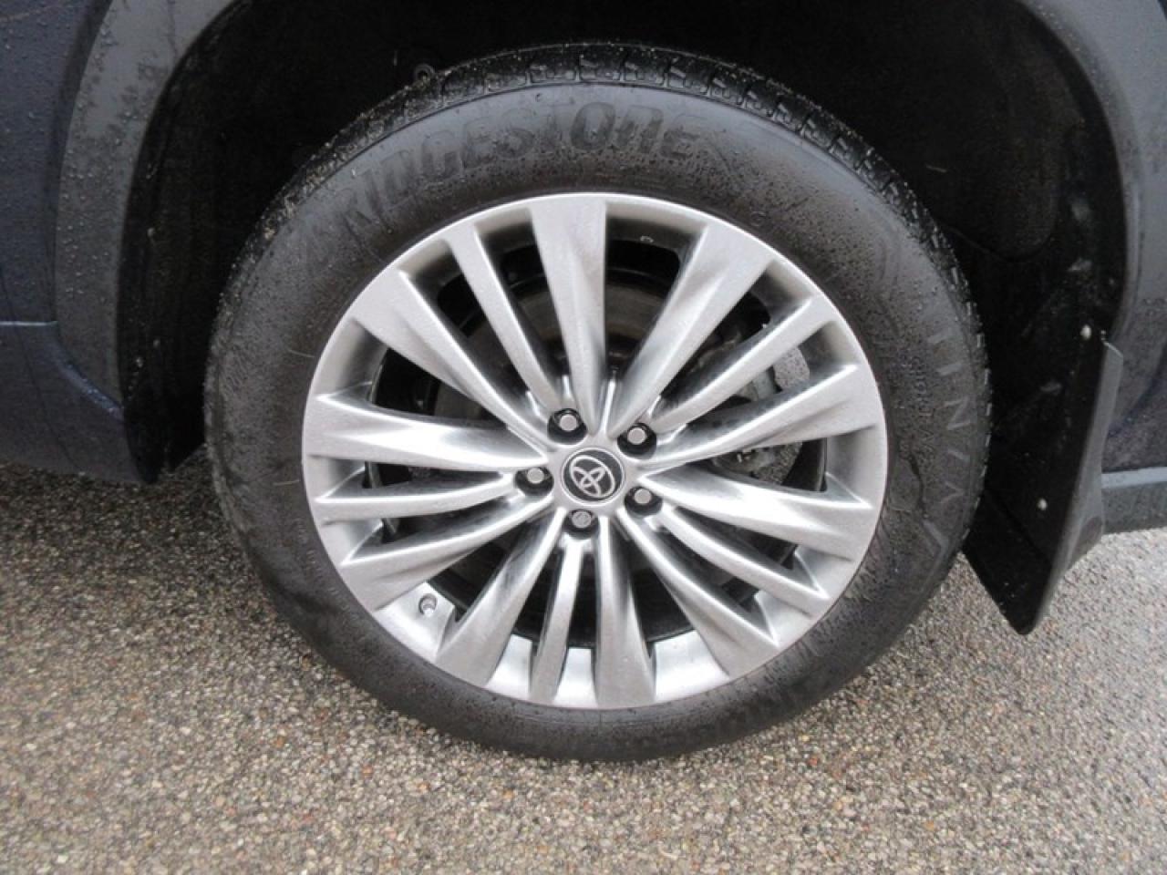 2022 Toyota Highlander Plantium  AWD Photo