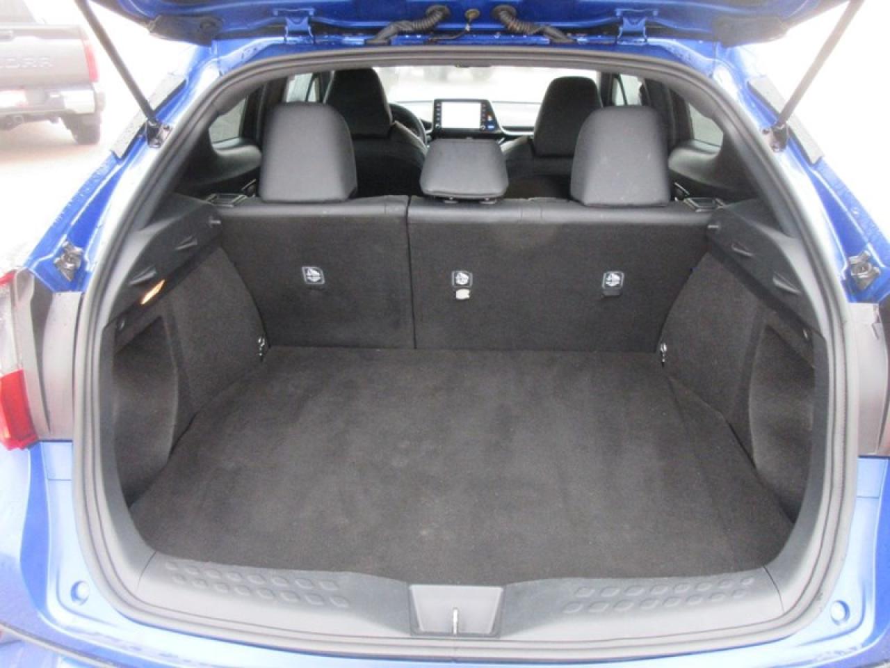 2019 Toyota C-HR Limited Photo4