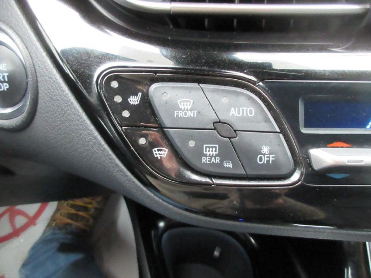 2019 Toyota C-HR Limited Photo