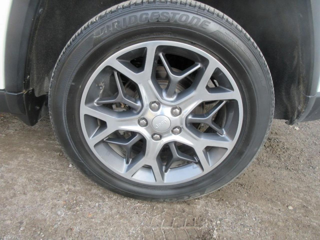 2019 Jeep Grand Cherokee LIMITED 4X4 Photo