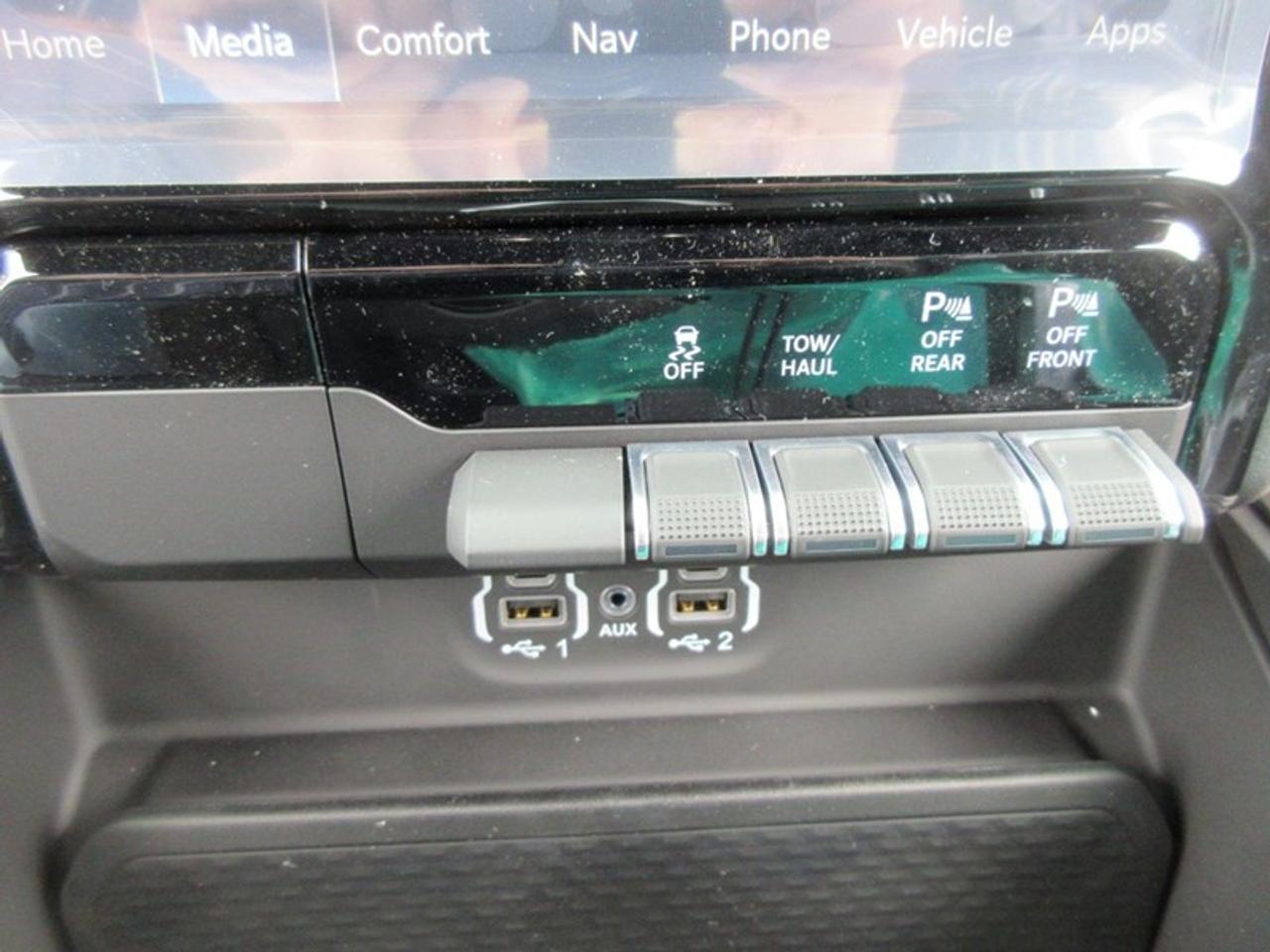 2022 RAM 1500 Sport Crew Cab Photo