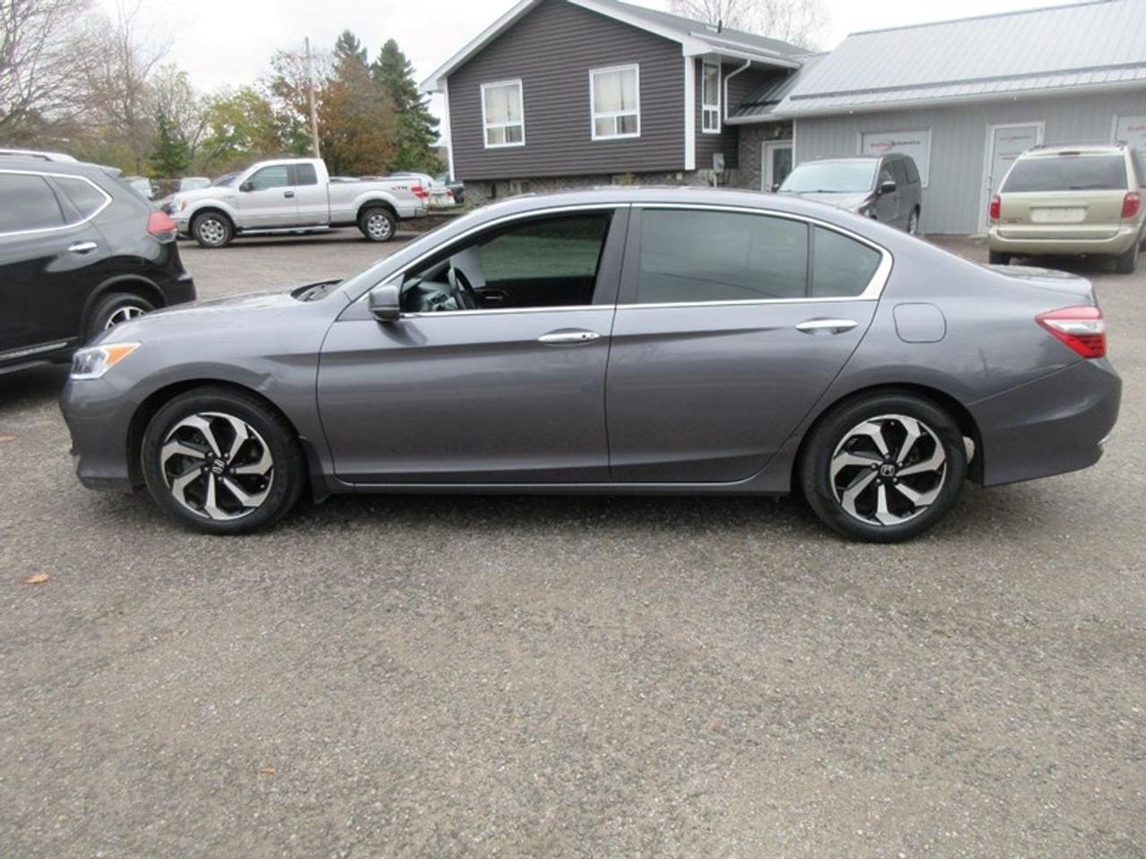 2016 Honda Accord EX-L Photo1