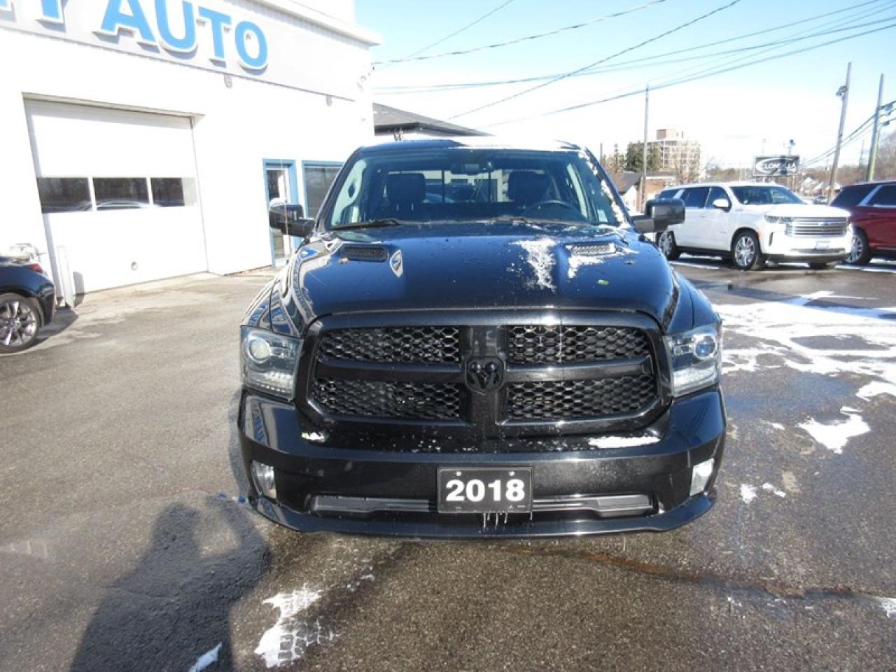 2018 RAM 1500 SPORT LWB Photo3