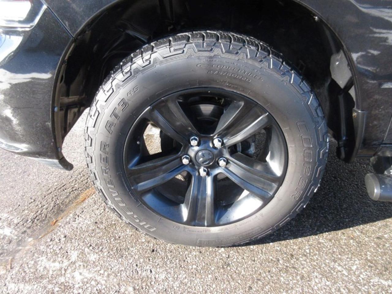 2018 RAM 1500 SPORT LWB Photo