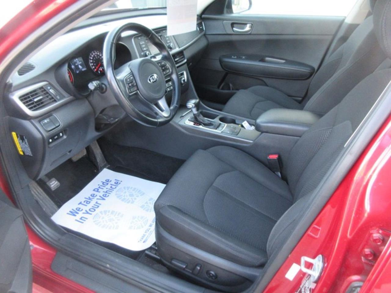 2017 Kia Optima LX Photo