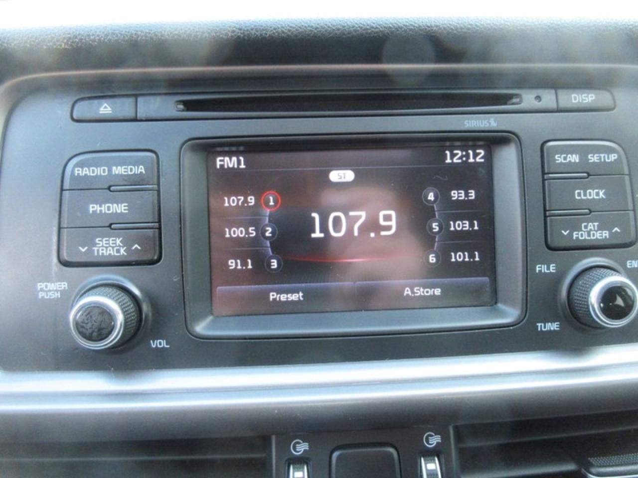 2017 Kia Optima LX Photo