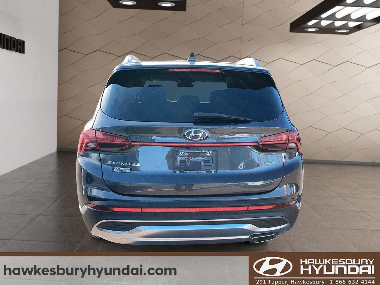2022 Hyundai Santa Fe Preferred Photo