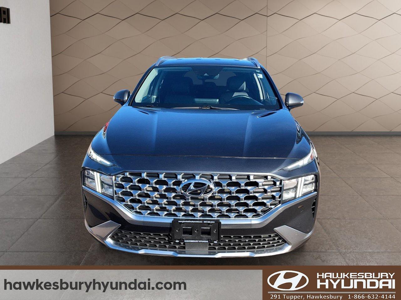 2022 Hyundai Santa Fe Preferred Photo2