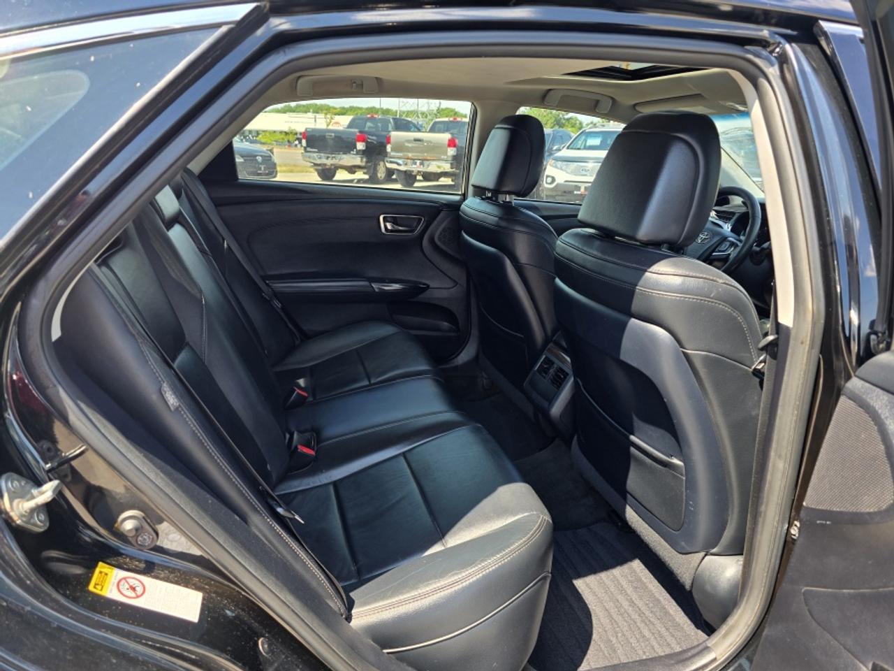 2013 Toyota Avalon XLE | LEATHER | BACK-UP CAMERA Photo