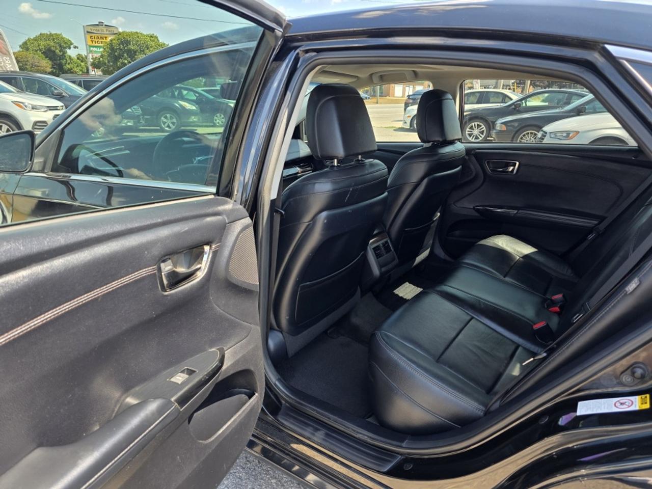 2013 Toyota Avalon XLE | LEATHER | BACK-UP CAMERA Photo