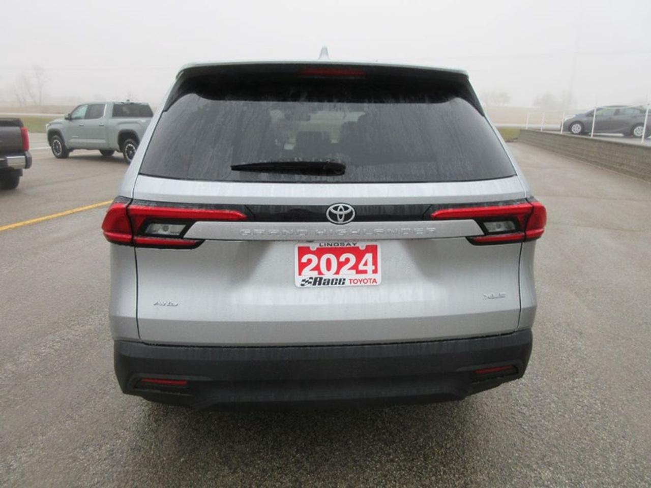 2024 Toyota Grand Highlander XLE AWD Photo3