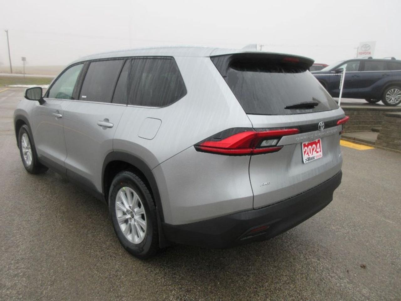 2024 Toyota Grand Highlander XLE AWD Photo2