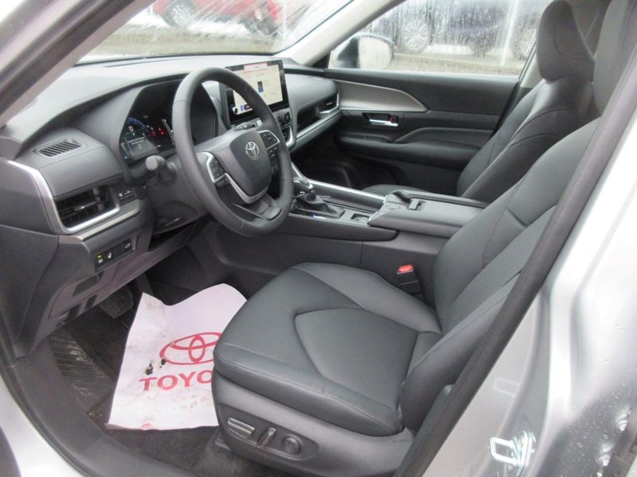 2024 Toyota Grand Highlander XLE AWD Photo