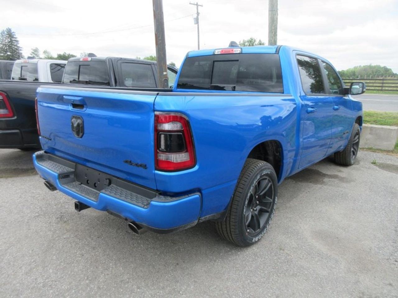 2022 RAM 1500 Sport Crew Cab Photo2