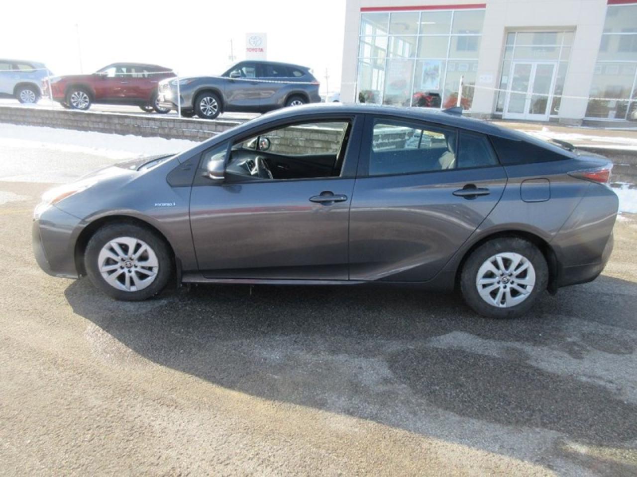 2017 Toyota Prius Two Photo