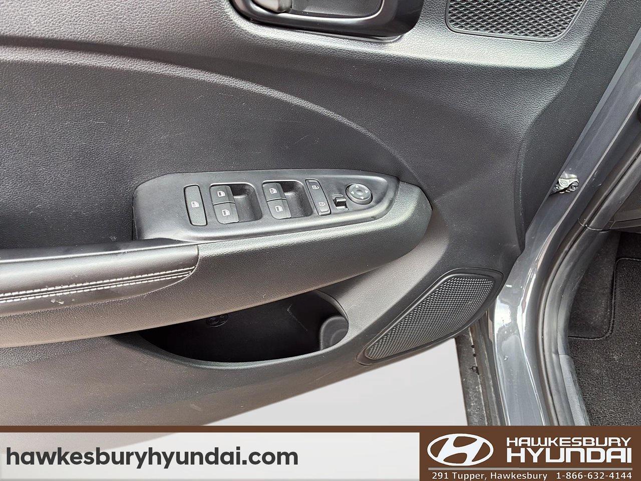 2025 Hyundai Venue Ultimate Photo