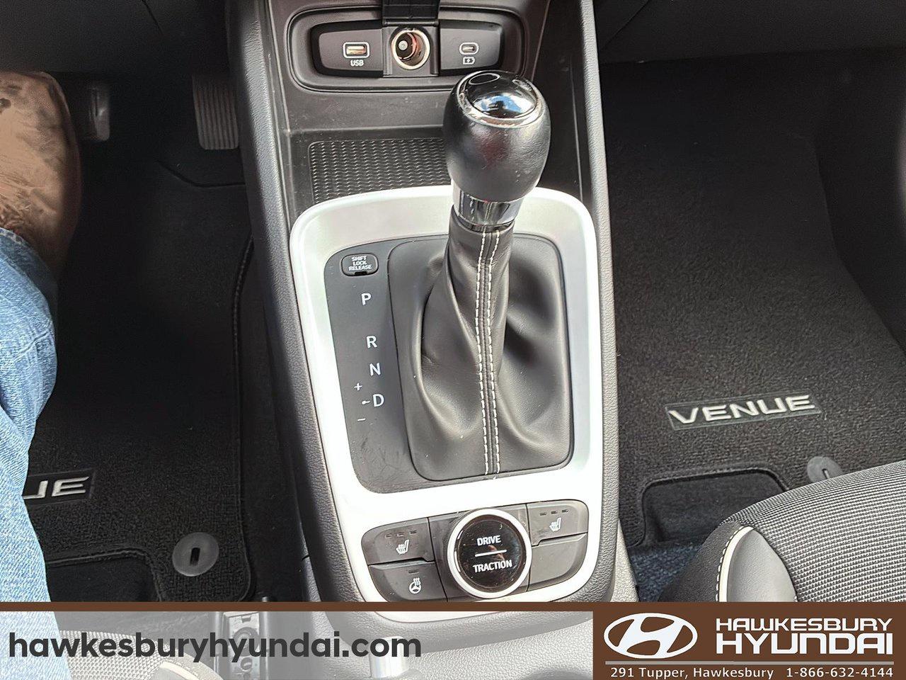 2025 Hyundai Venue Ultimate Photo