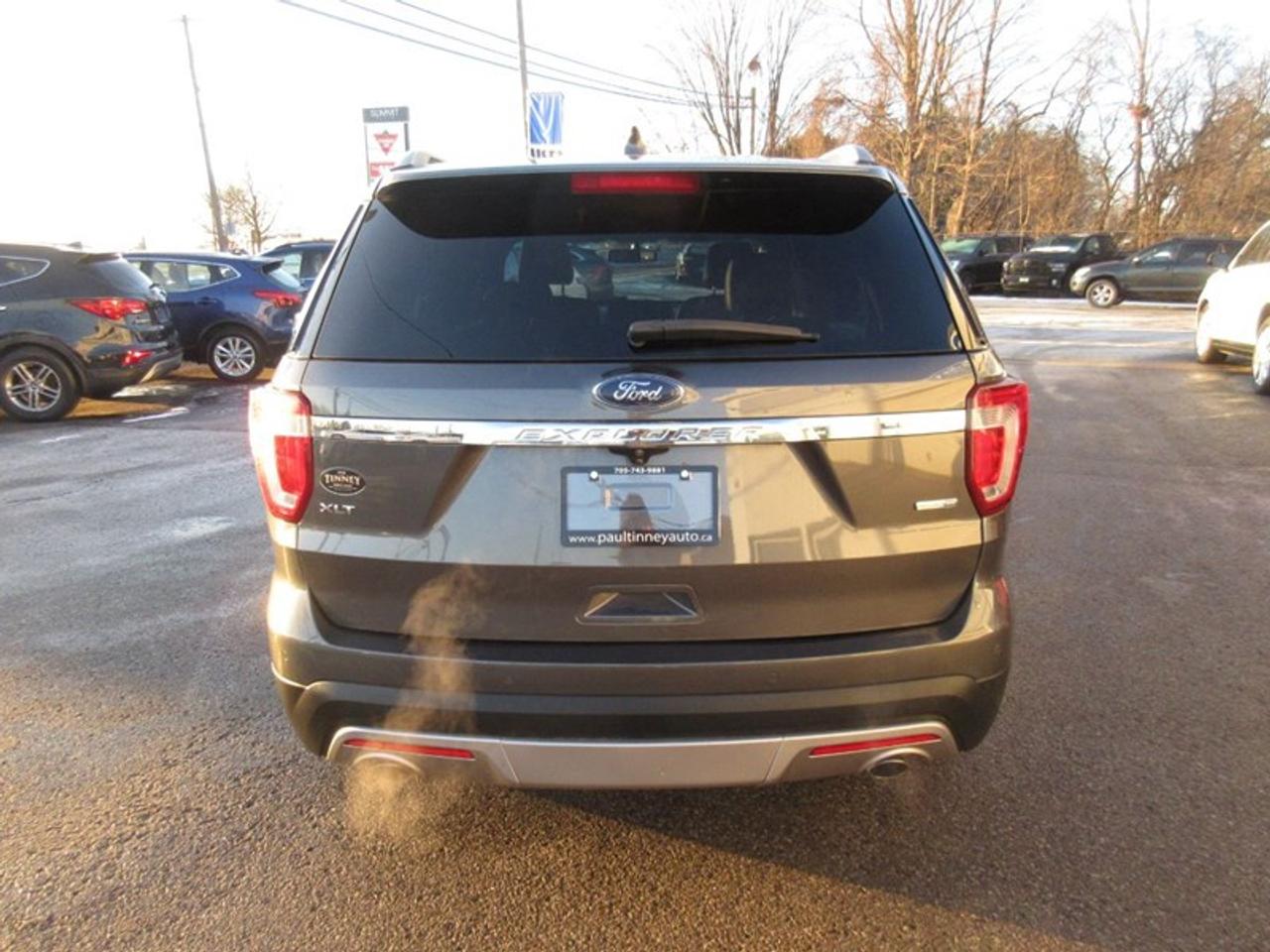 2016 Ford Explorer XLT Photo