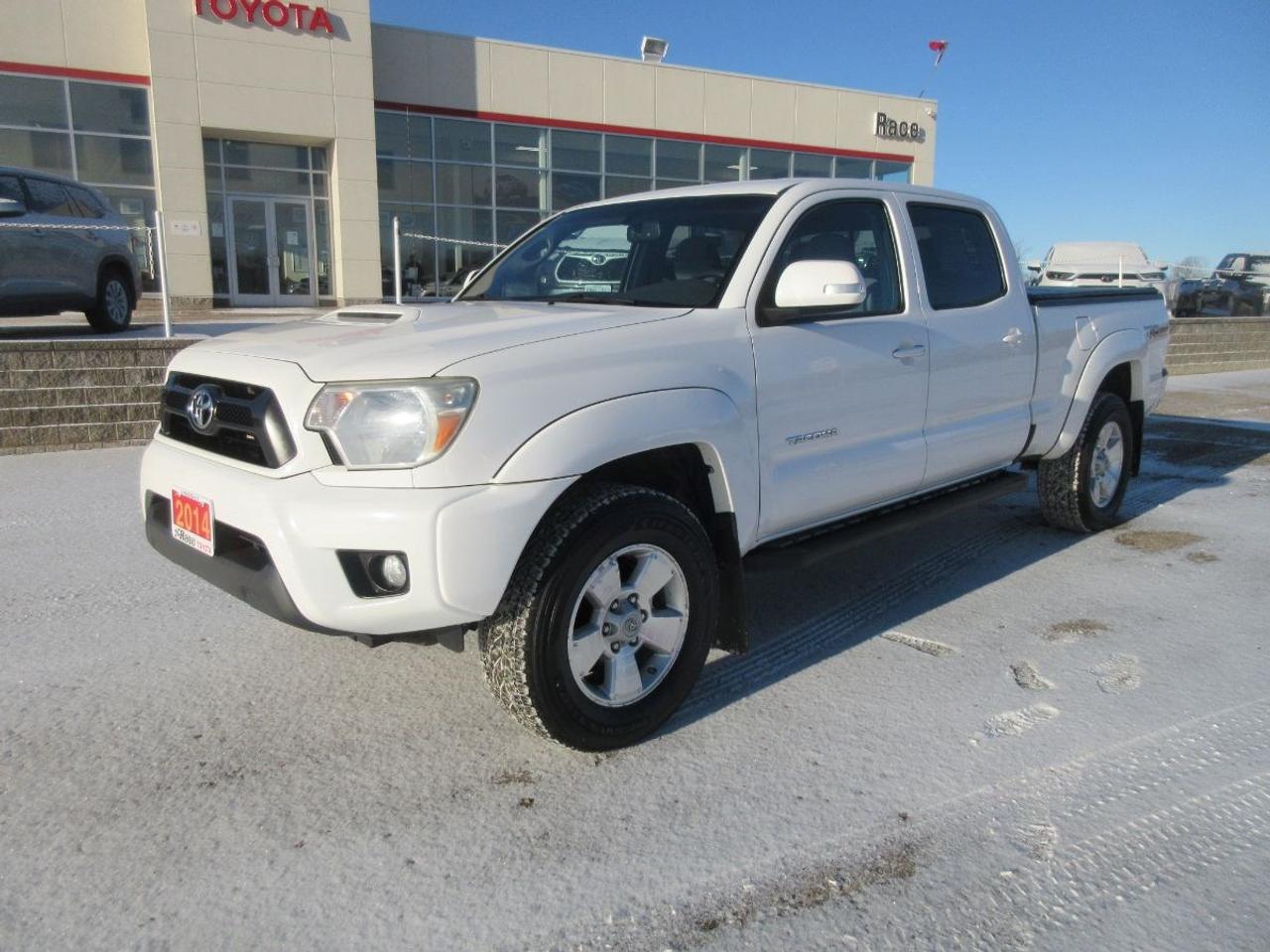 2014 Toyota Tacoma Double Cab V6 Photo0