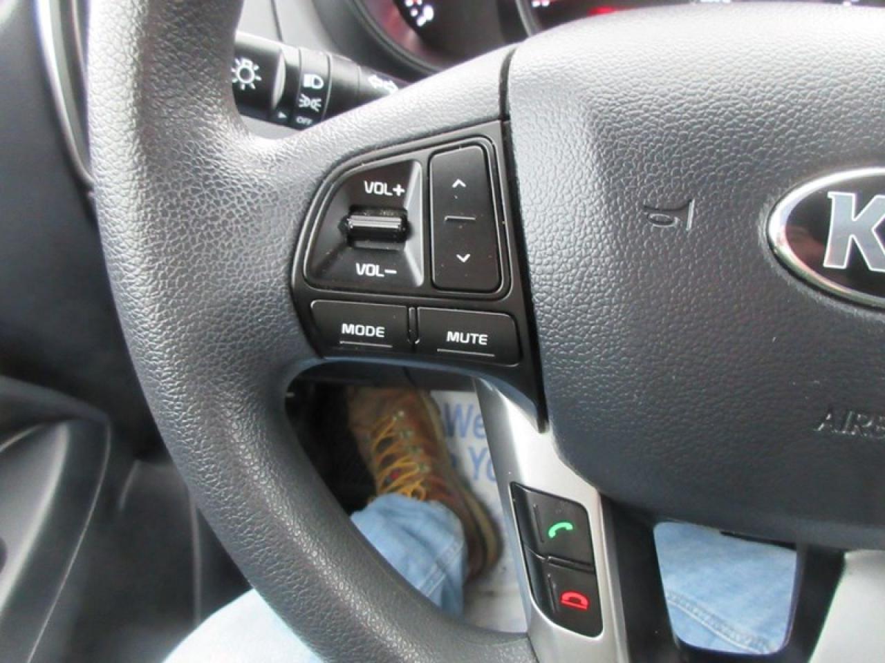 2016 Kia Rio5 Hatchback Photo