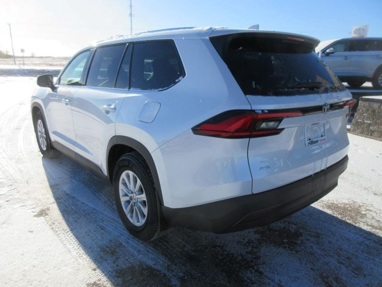 2024 Toyota Grand Highlander XLE AWD Photo