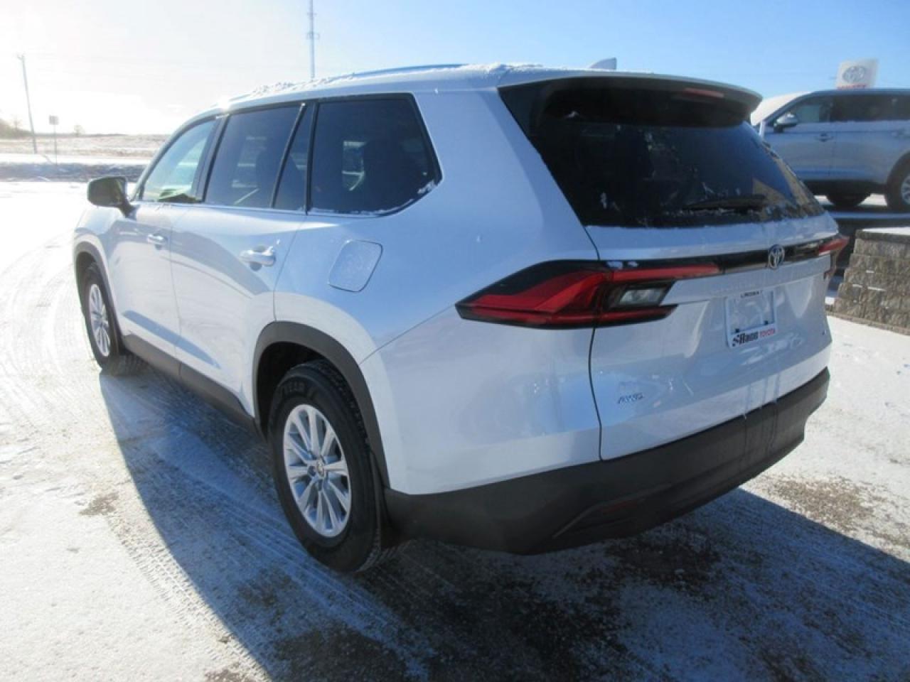 2024 Toyota Grand Highlander XLE AWD Photo2