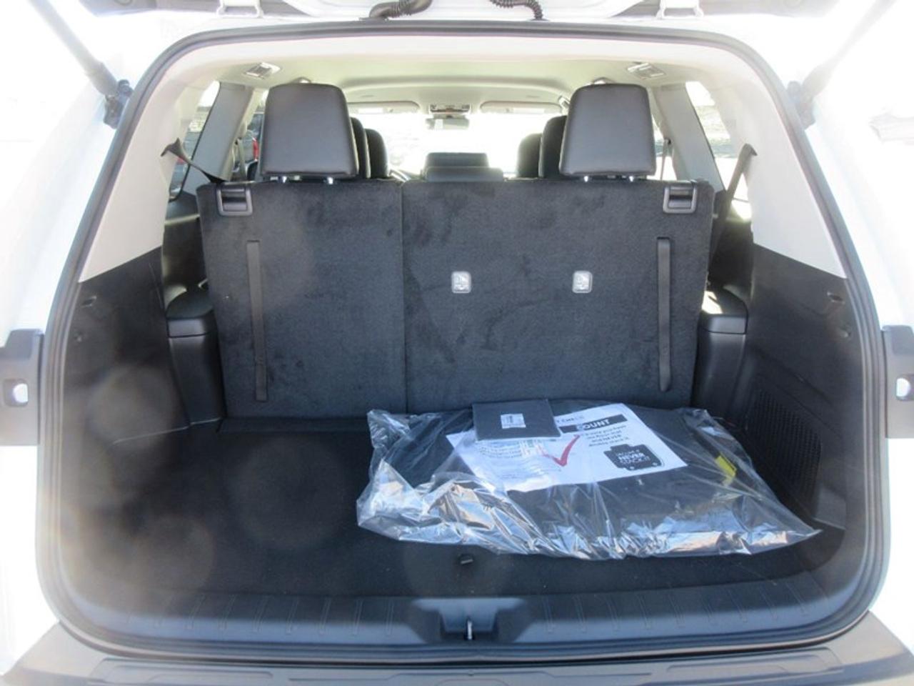 2024 Toyota Grand Highlander XLE AWD Photo4