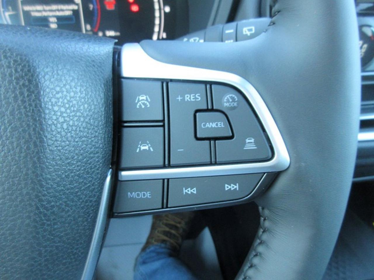 2024 Toyota Grand Highlander XLE AWD Photo