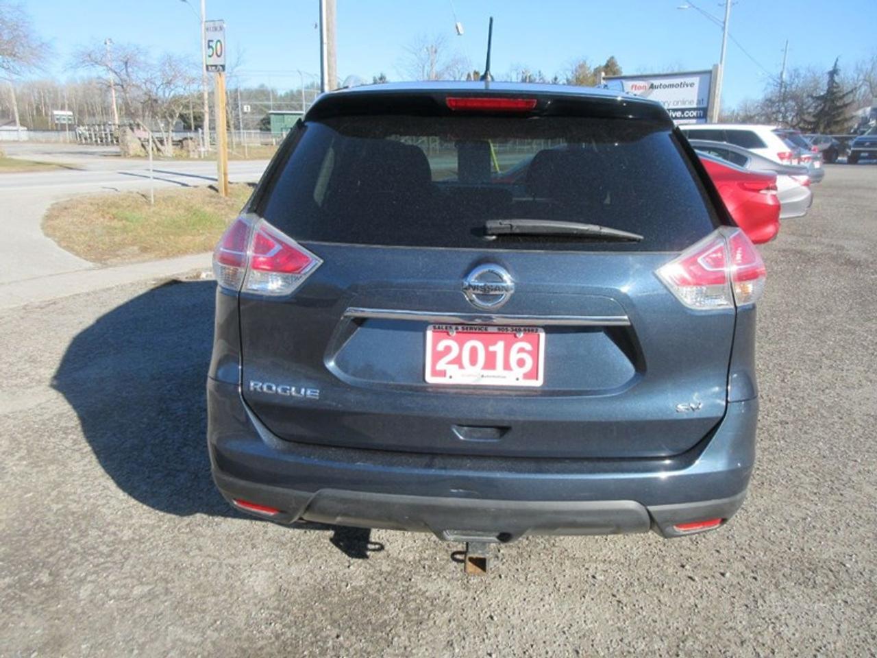 2016 Nissan Rogue Sv FWD Photo4