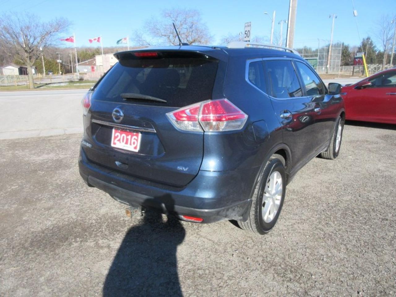 2016 Nissan Rogue Sv FWD Photo