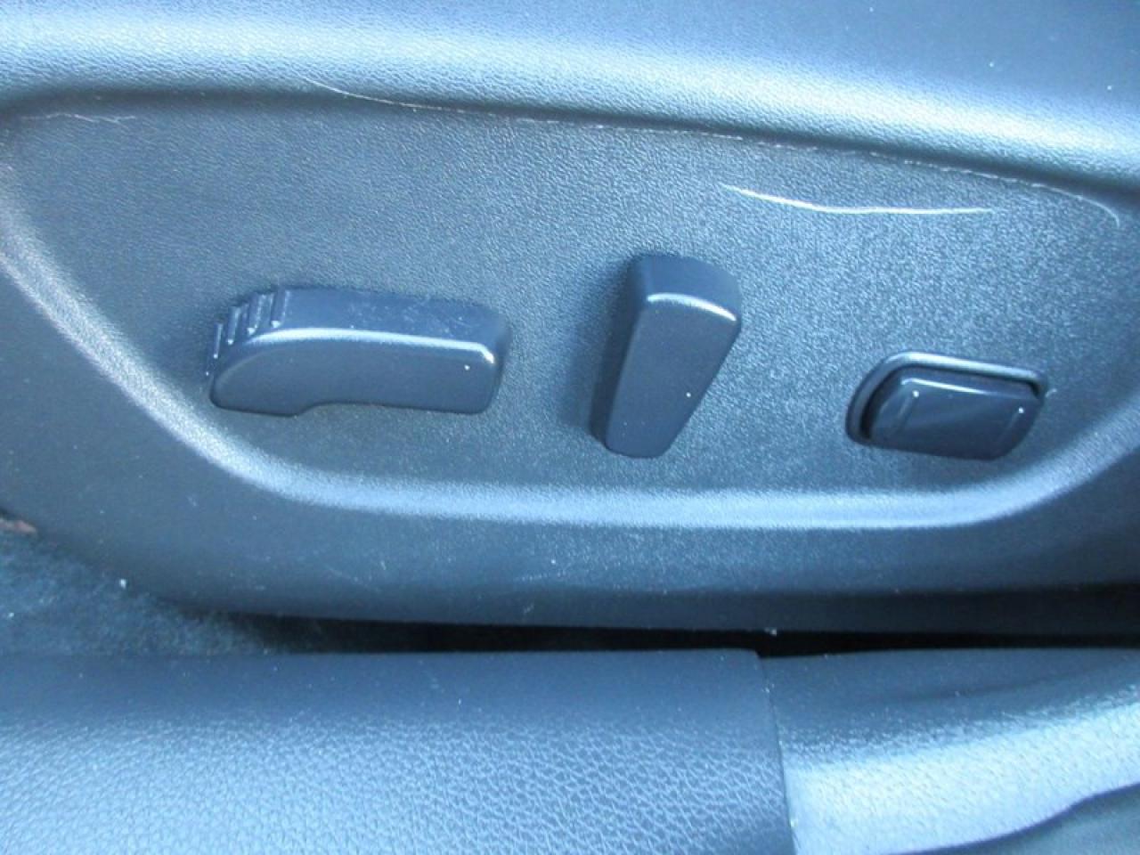 2016 Nissan Rogue Sv FWD Photo