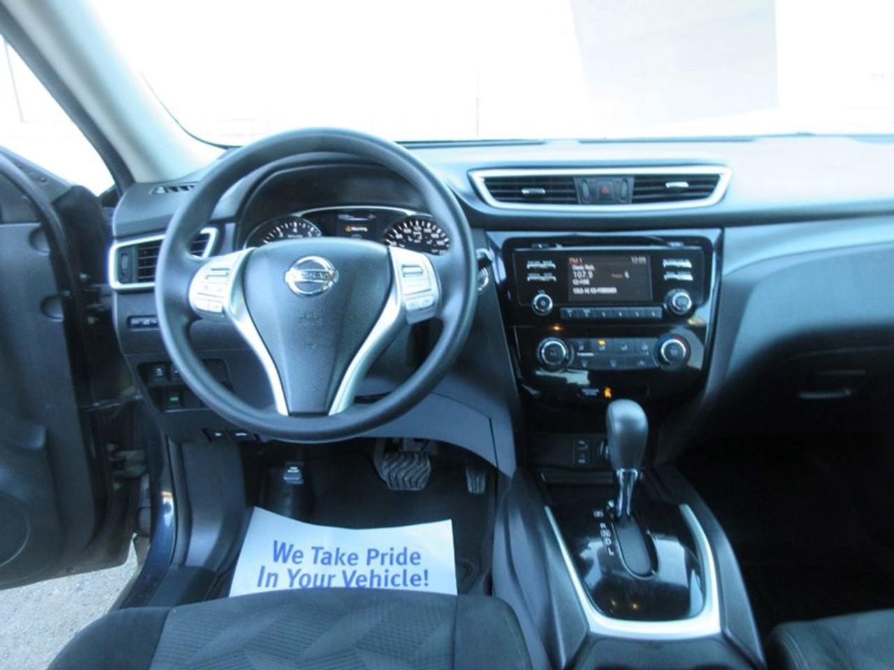 2016 Nissan Rogue Sv FWD Photo