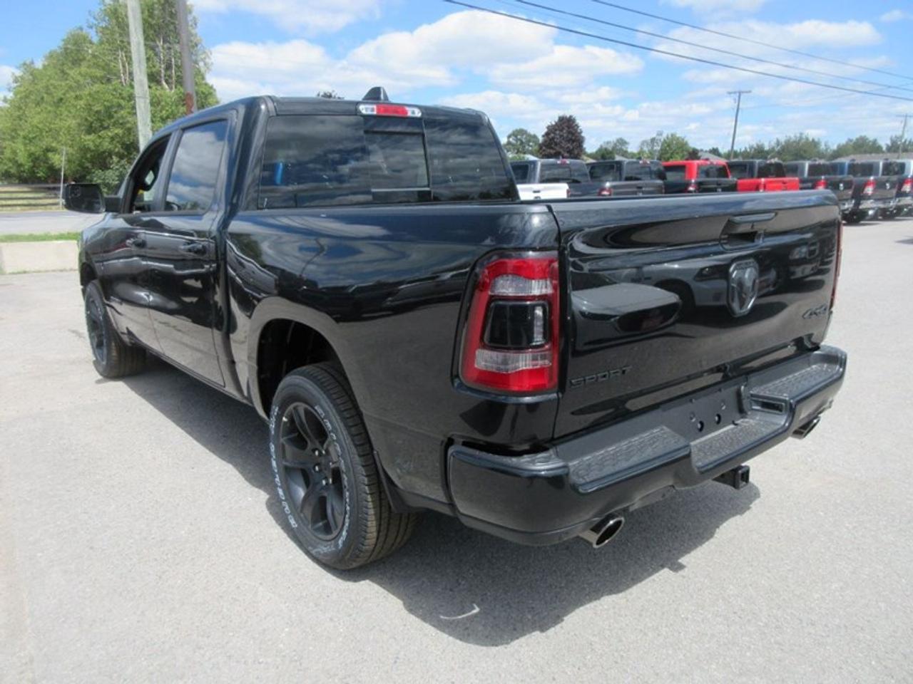 2022 RAM 1500 Sport Crew Cab Photo5