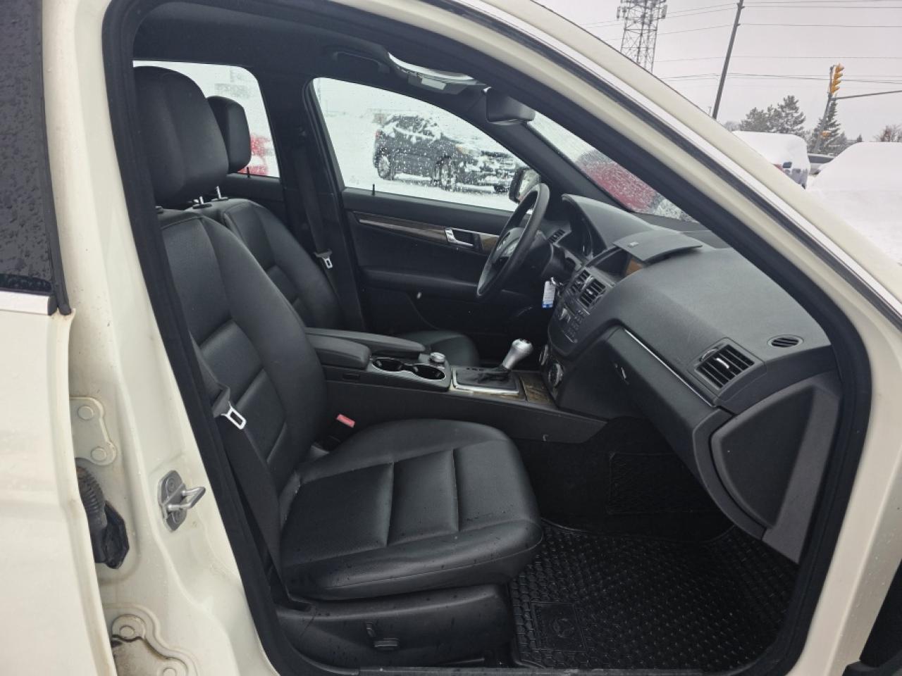 2009 Mercedes-Benz C-Class **CERTIFIED** C-CLASS 4MATIC | CLEAN CARFAX Photo