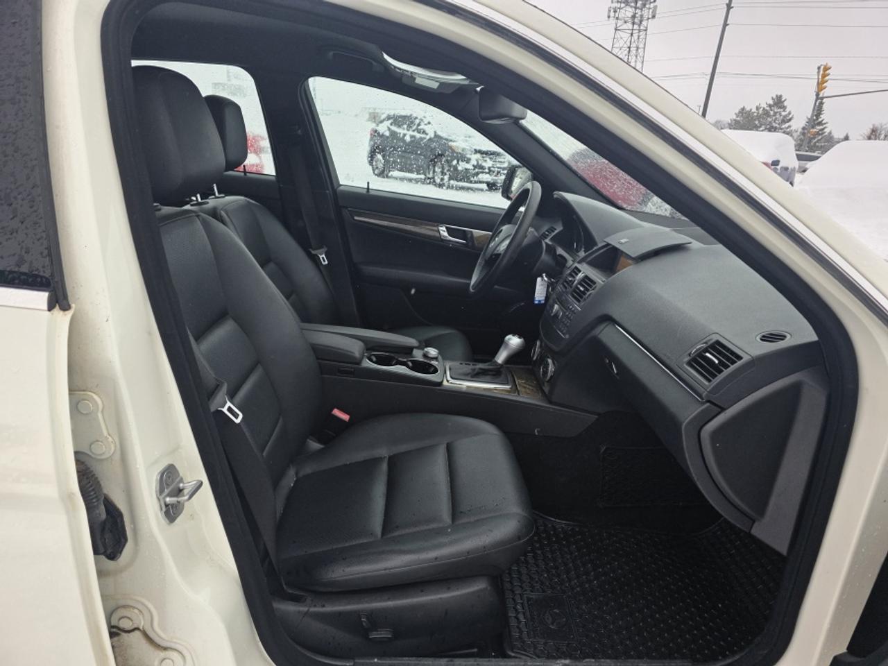 2009 Mercedes-Benz C-Class C-CLASS 4MATIC | CLEAN CARFAX Photo