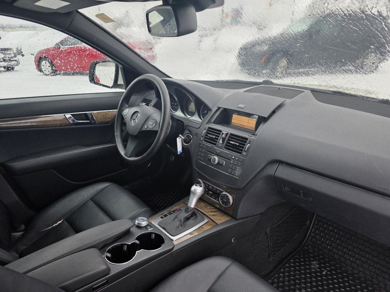 2009 Mercedes-Benz C-Class C-CLASS 4MATIC | CLEAN CARFAX Photo